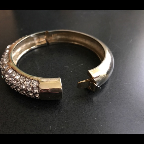 Rhinestone Gold Chunky Bracelet - Picture 4 of 4